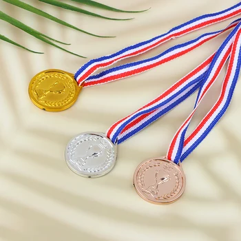 Короната Златен сребърен бронзов медал, награда, Награди, футболни състезания Медал на награда за сувенири Подарък Спорт на открито Детски играчки