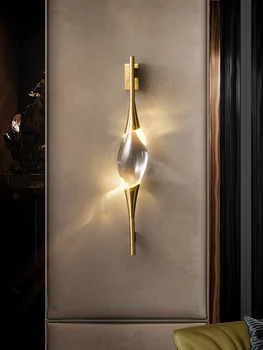 Творческа златното осветление, стенни лампи в коридора на хотела, Декоративна романтична атмосфера, монтиран на стената лампа в стаята.