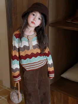 Дъгата пуловер в ретро стил за момичета, есента 2023, Ново детско Корейското издание, Модерен универсален топ в цветна ивица, Тънка