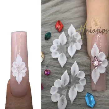 3D Бели Акрилни Цветя За Нокти Nail Charm Страничната Цвете Аксесоари Ръчна изработка С Множество Дизайнерски Талисманами За Декорация на Нокти